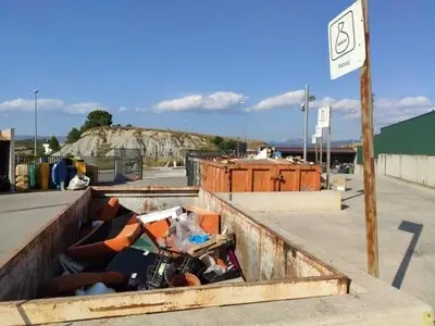 Recogida muebles punto limpio